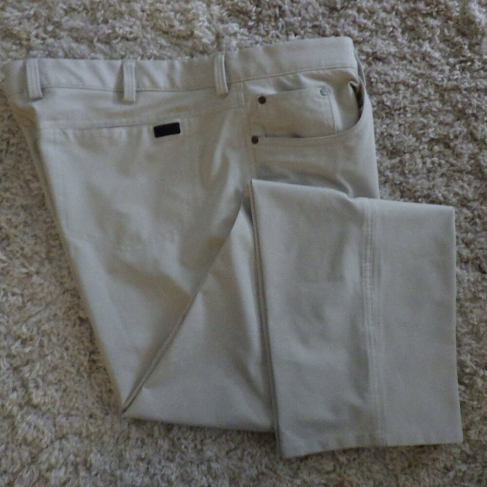 Greg Norman Men's Cream Stretch Five-Pocket Golf Performance Pants Size 40 X 29"